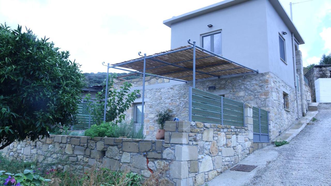 Mouri Village Aikirgiannis Luaran gambar